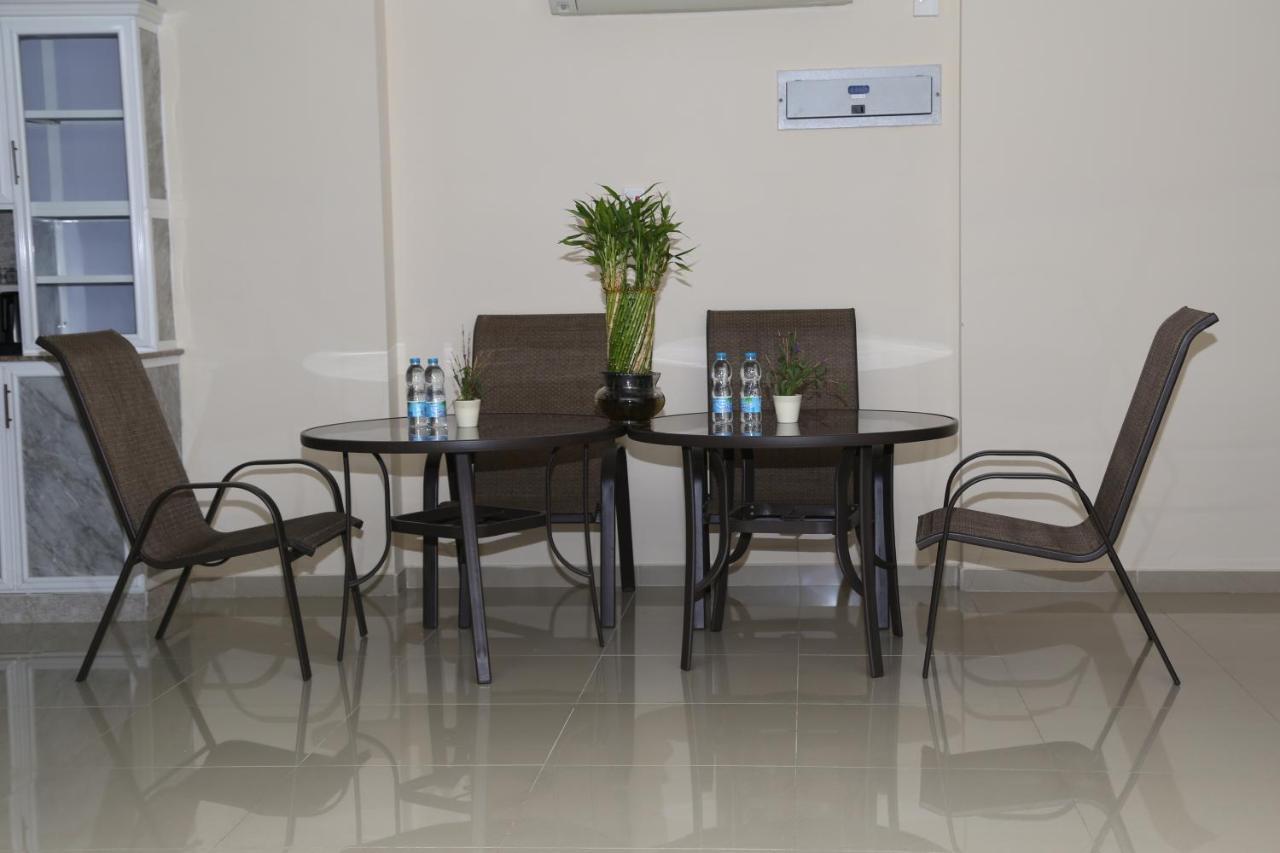 Jarzez Hotel Apartments Al Hail Seeb Dış mekan fotoğraf