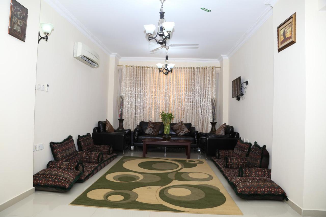 Jarzez Hotel Apartments Al Hail Seeb Dış mekan fotoğraf