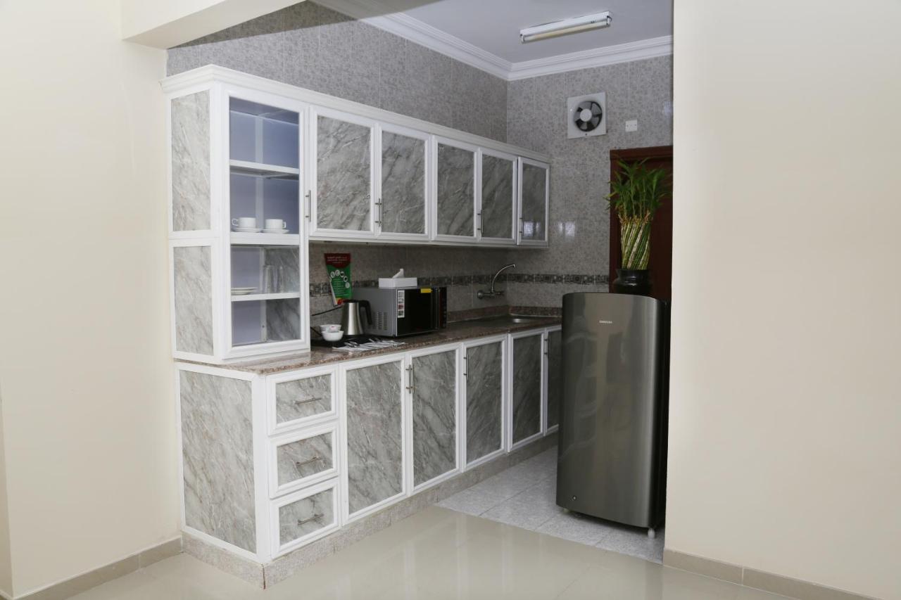 Jarzez Hotel Apartments Al Hail Seeb Dış mekan fotoğraf
