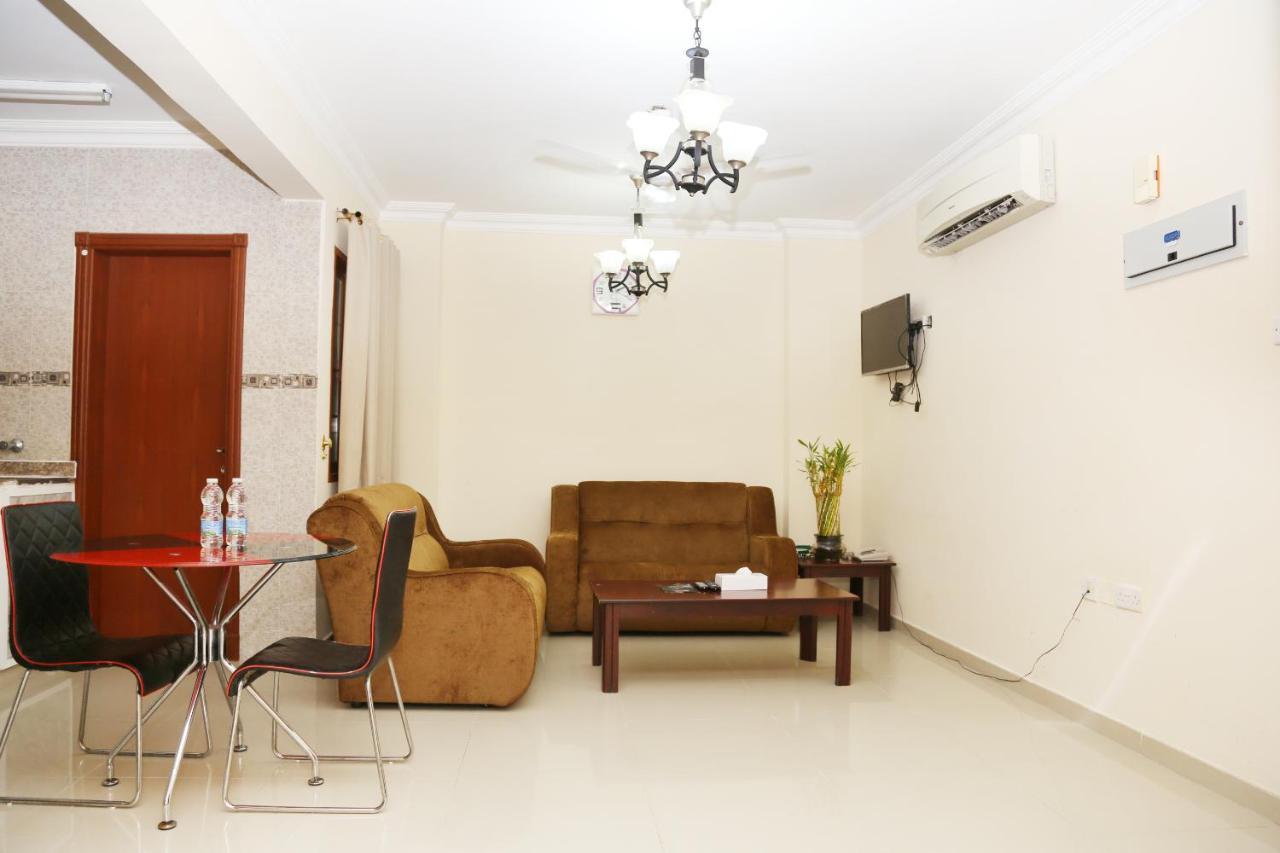 Jarzez Hotel Apartments Al Hail Seeb Dış mekan fotoğraf