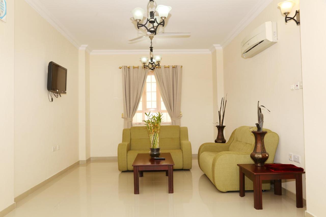 Jarzez Hotel Apartments Al Hail Seeb Dış mekan fotoğraf