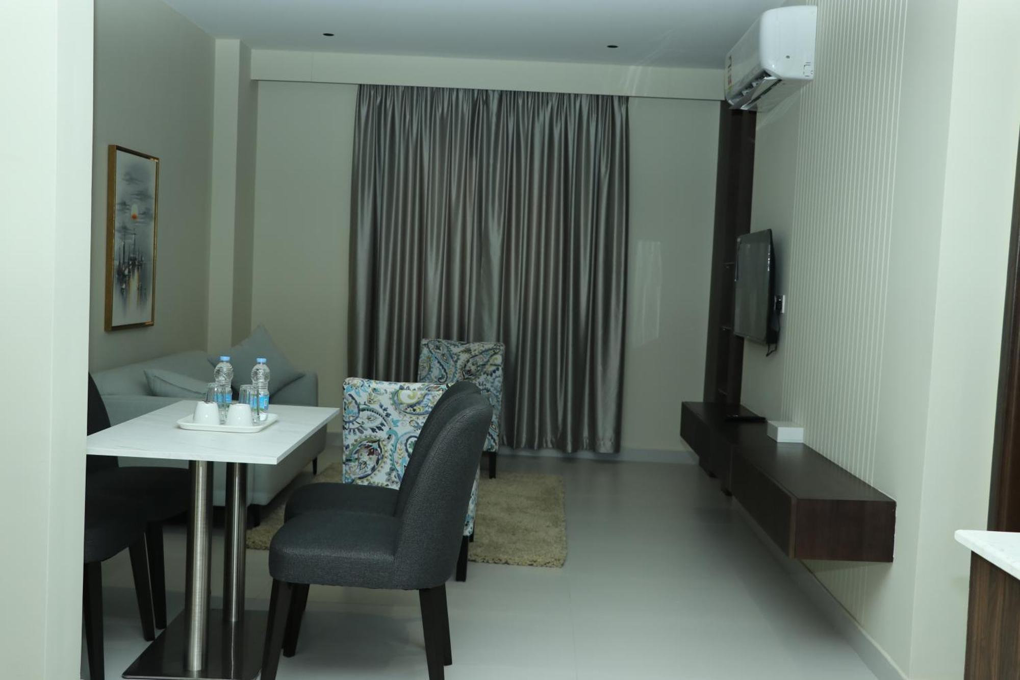 Jarzez Hotel Apartments Al Hail Seeb Dış mekan fotoğraf