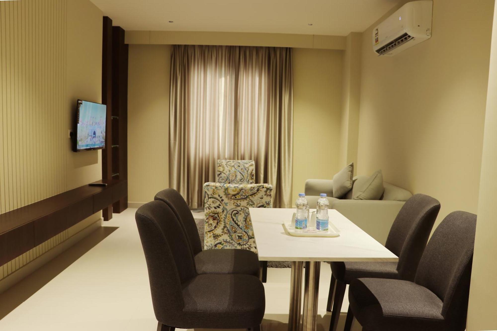 Jarzez Hotel Apartments Al Hail Seeb Dış mekan fotoğraf