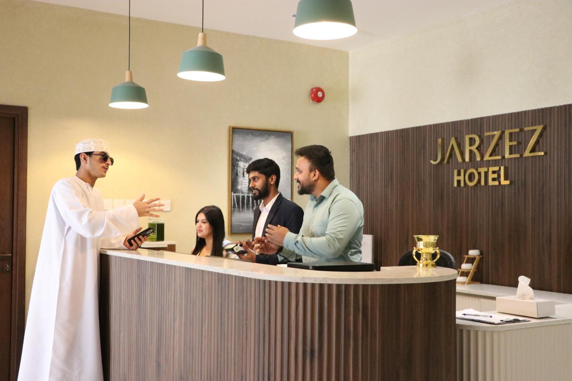 Jarzez Hotel Apartments Al Hail Seeb Dış mekan fotoğraf